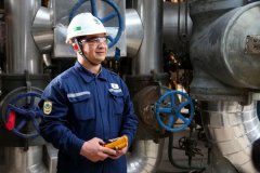 福建结合石化：师带徒里的匠心传承取价