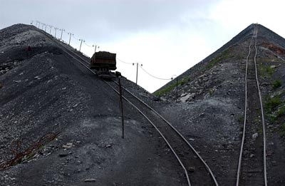 山西每卖一吨煤亏100多元 人员安置成大问题